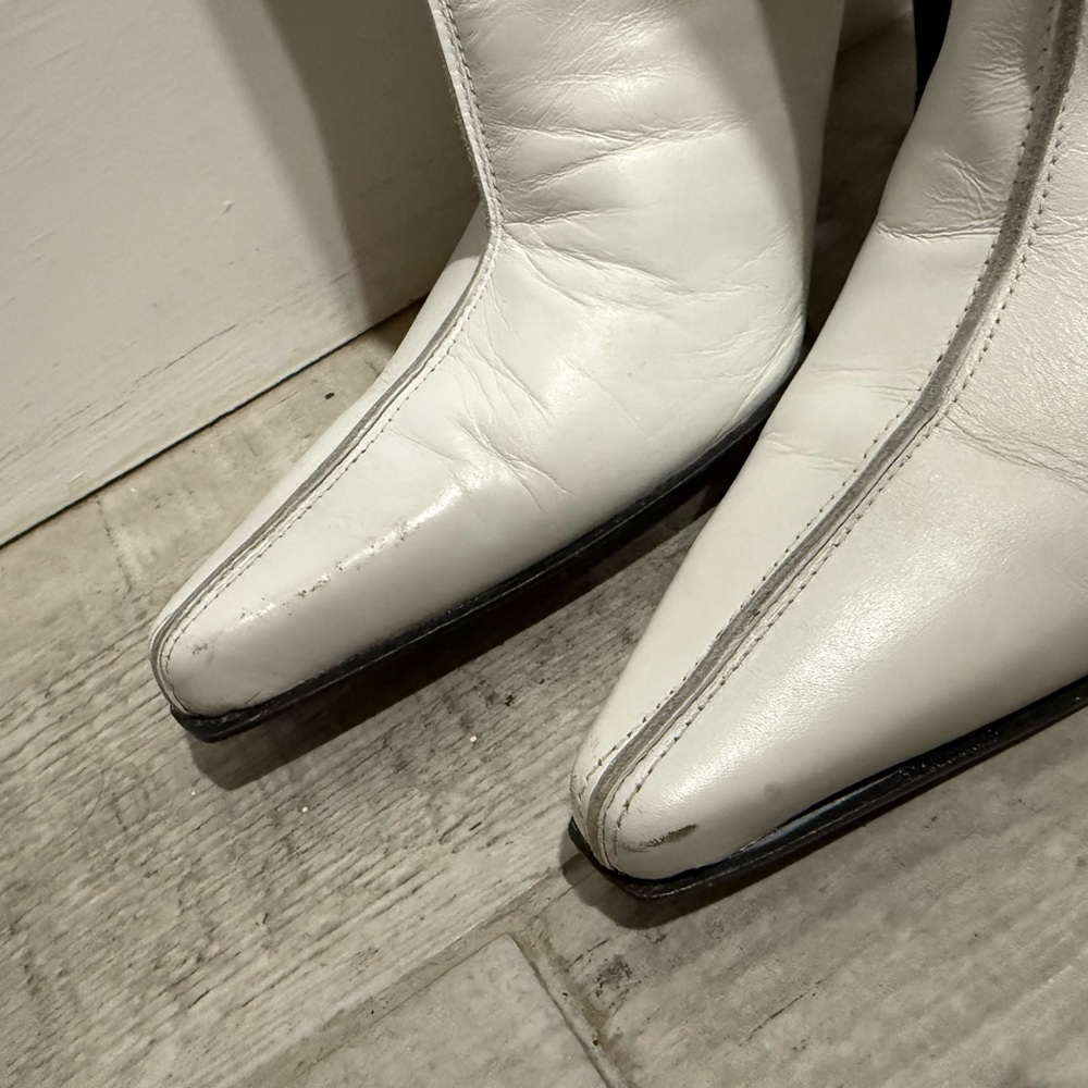 Stuart Weitzman White Leather Strappy Pointed-Toe Heeled Boots - Picture 10 of 12
